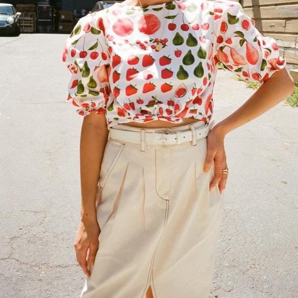 Lisa says gah Sadie fruit top size medium - Picture 3 of 6